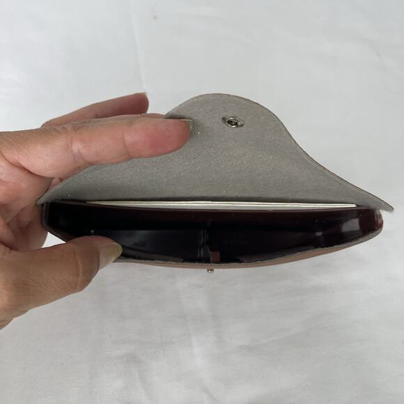 Vintage RayBan Cream Sunglasses Case only, for sunglasses by Bausch & Lomb - Picture 3 of 5